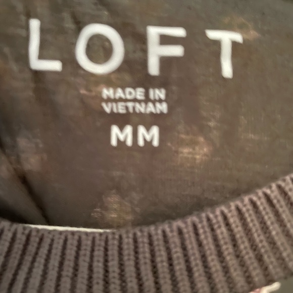 Like New Loft Maternity Blouse - Picture 3 of 4